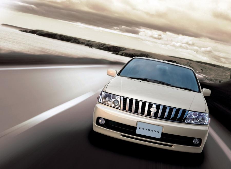  Nissan Bassara 2001 года  (фото 6 из 8)